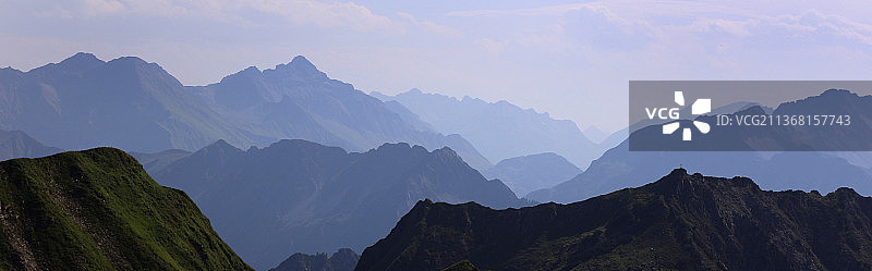 德国巴伐利亚州奥伯斯多夫山脉全景图片素材