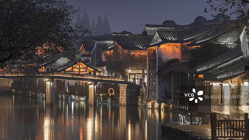 浙江嘉兴乌镇西栅深秋夜色图片素材