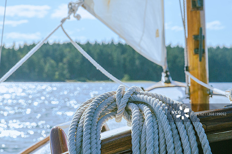 系在船上的绳索特写，马罗岛，美国图片素材