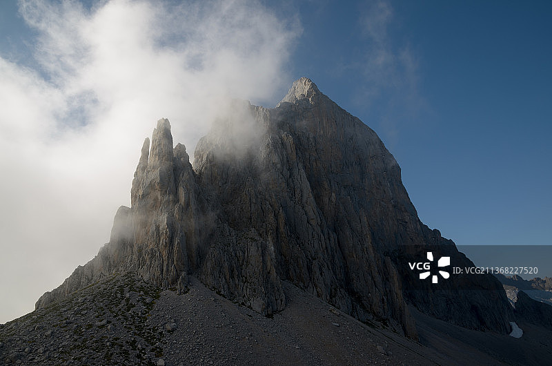西班牙坎塔布里亚山景：被遗忘的豌豆图片素材