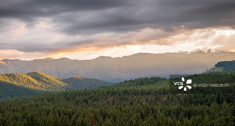 华盛顿州切兰县日落景观图片素材