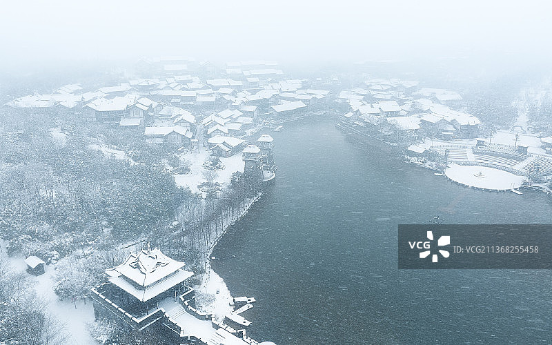 东方盐湖城雪景图片素材