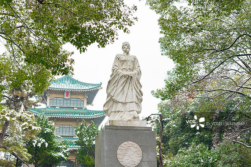 2022年武汉东湖行吟阁景区雪景图片素材