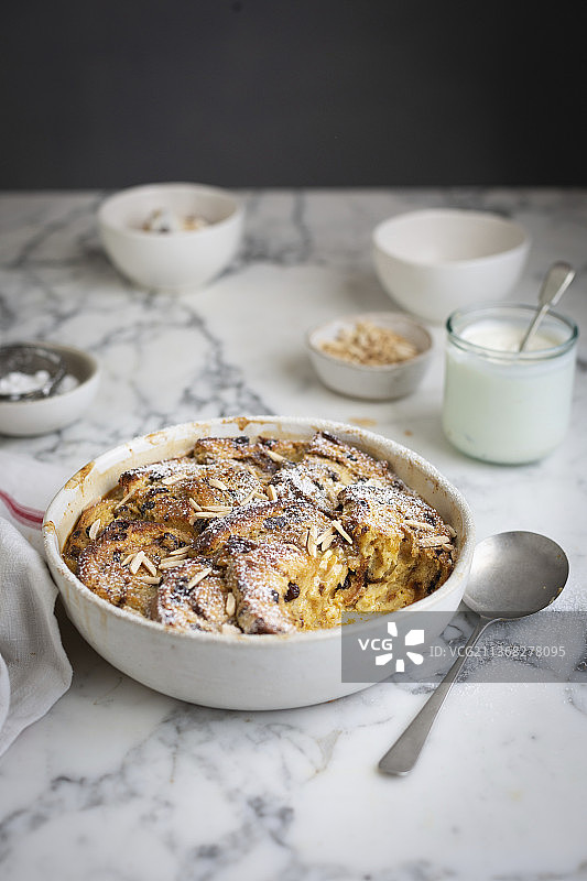 杏仁面包布丁图片素材