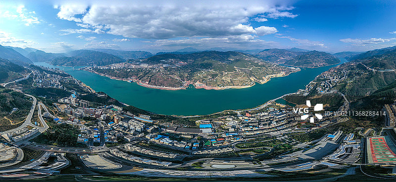 三峡平湖涌巴东  --摄于湖北省巴东县官渡口镇红花岭图片素材