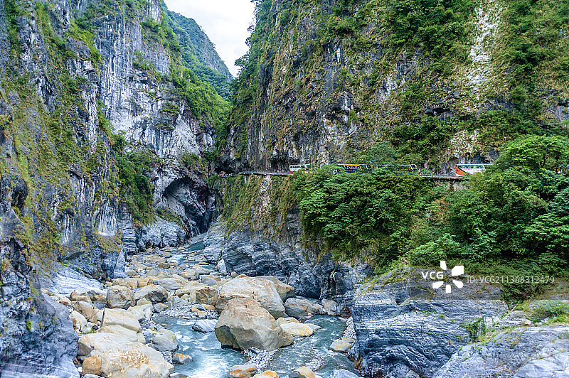 中国台湾花莲太鲁阁燕子口步道图片素材