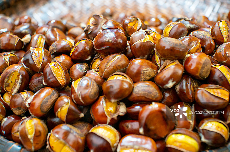 糖炒板栗图片素材