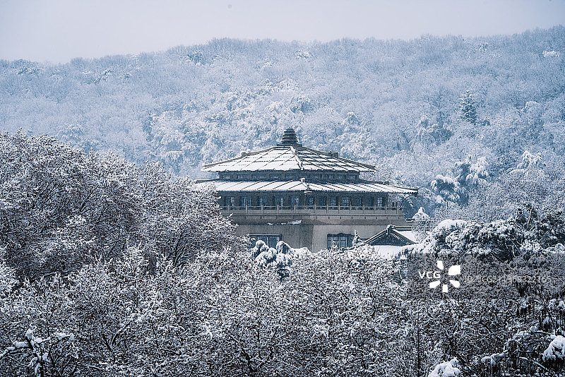 武汉大学雪景图片素材