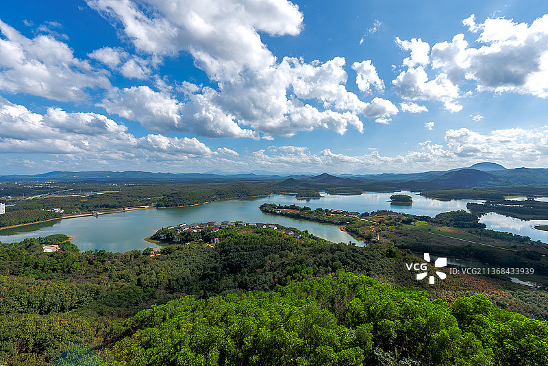 云月湖与儋阳楼图片素材