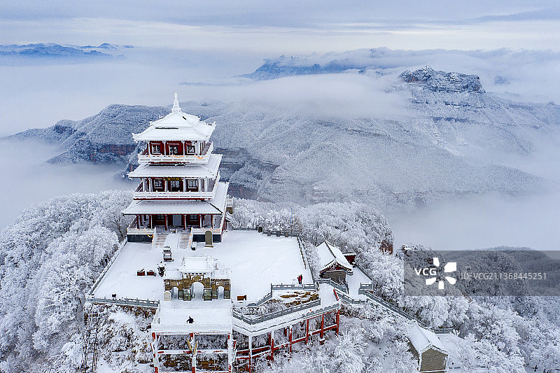 雪后王屋山壮美如画图片素材