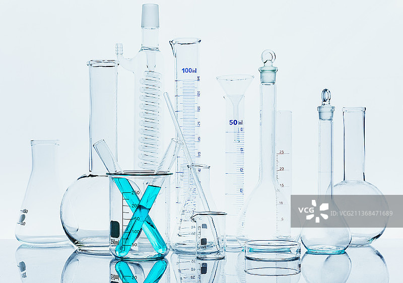 生物化学玻璃仪器拍摄图片素材
