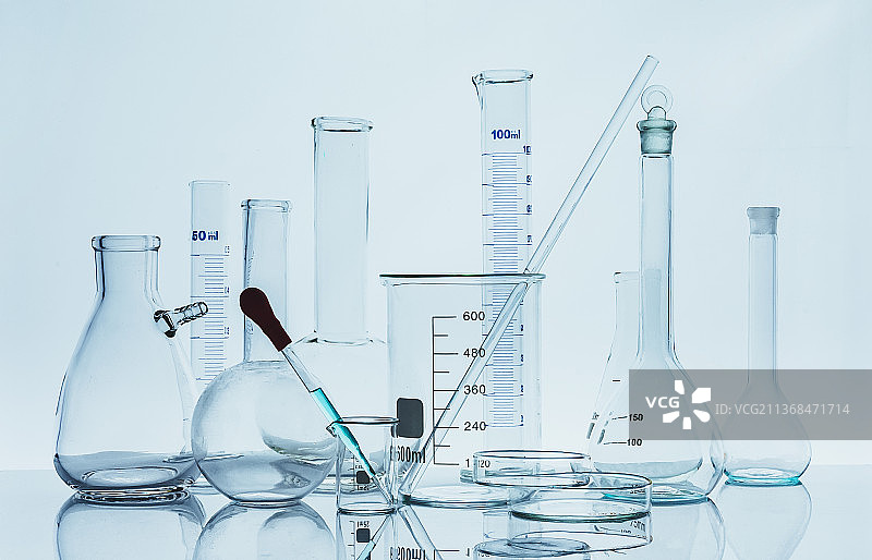 生物化学玻璃仪器拍摄图片素材