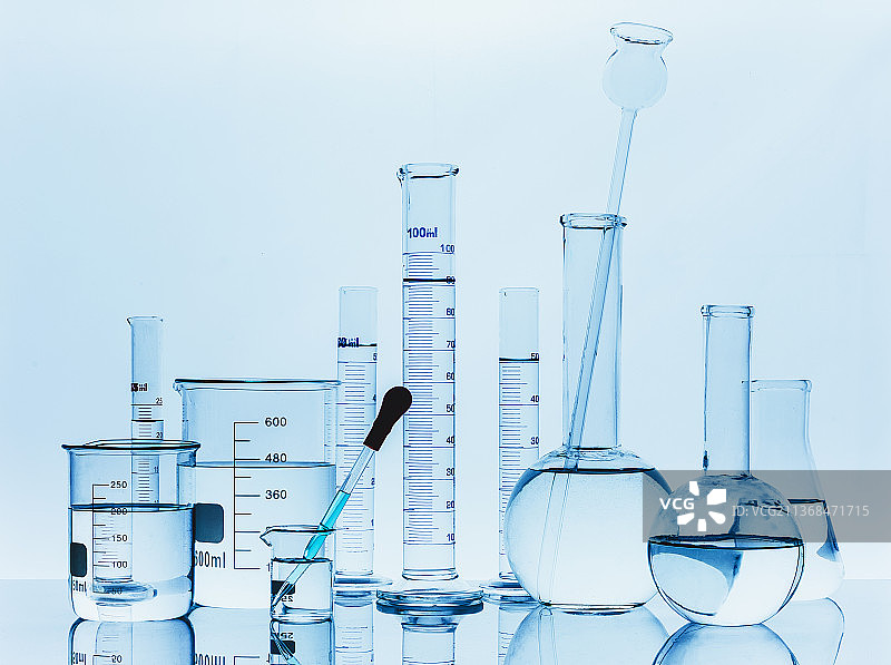 生物化学玻璃仪器拍摄图片素材