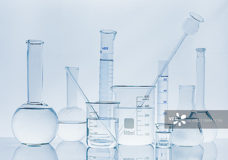 生物化学玻璃仪器拍摄图片素材