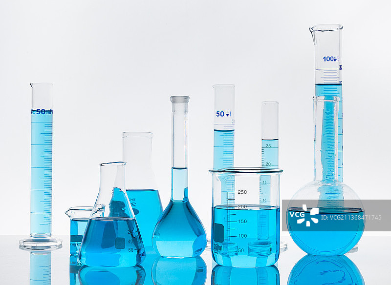 生物化学玻璃仪器拍摄图片素材