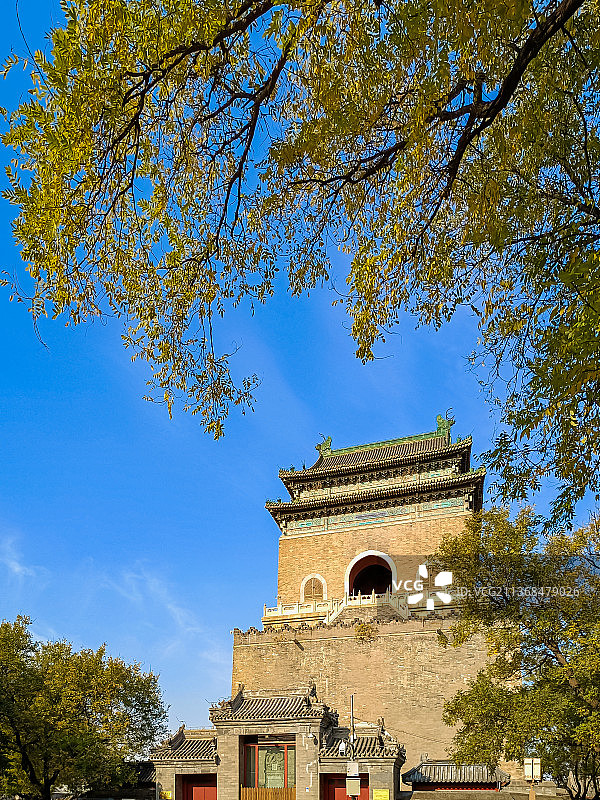 秋天里晴朗的天气，北京古建筑钟鼓楼的鼓楼。图片素材