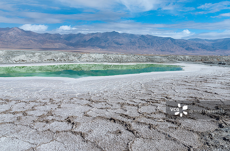 中国青海大柴旦翡翠湖盐湖自然风光图片素材
