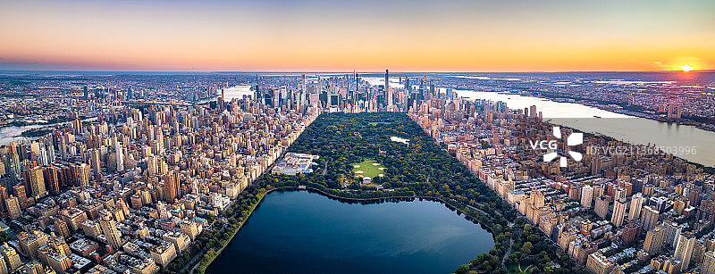 中央公园航拍纽约日落全景图片素材