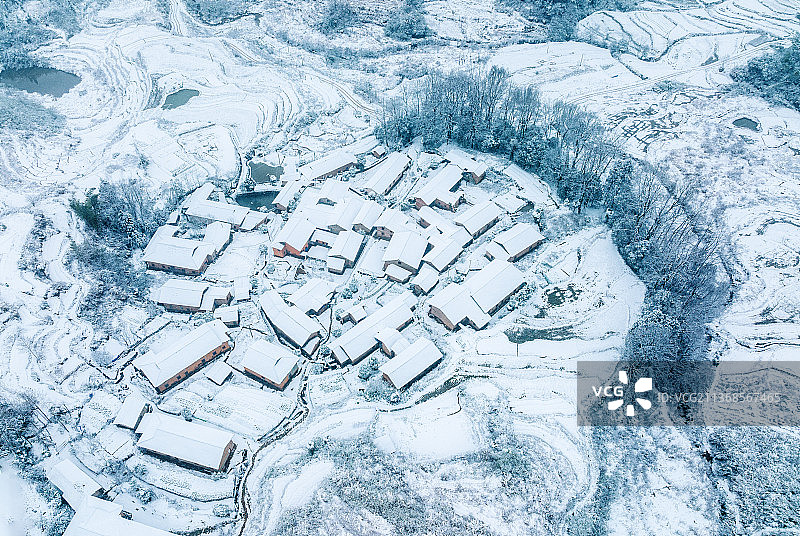 家在深山图片素材