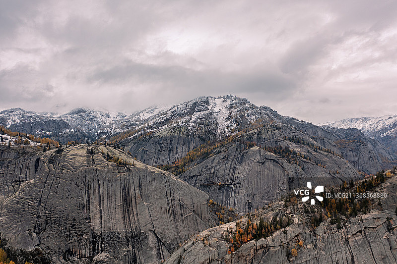 中国新疆可可托海大像素秋天风光图图片素材