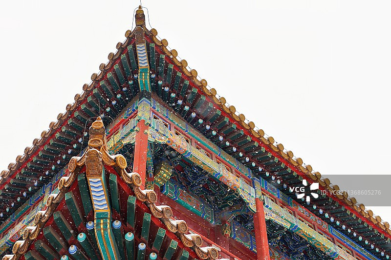 故宫屋檐榫卯结构下雪景色图片素材