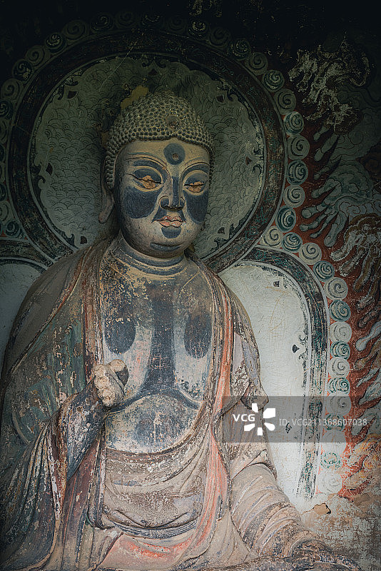 悬崖峭壁上的中国四大石窟 麦积山石窟图片素材