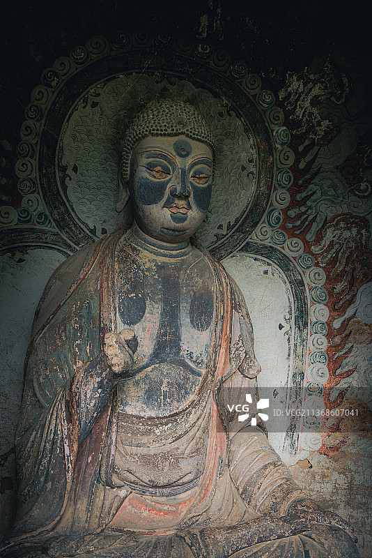 悬崖峭壁上的中国四大石窟 麦积山石窟图片素材