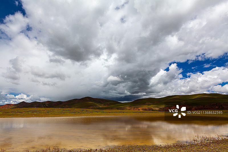 西藏那曲巴青草原风光图片素材