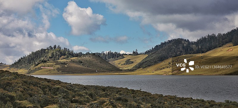 凉山彝族自治州木里县“香格里拉湖”图片素材