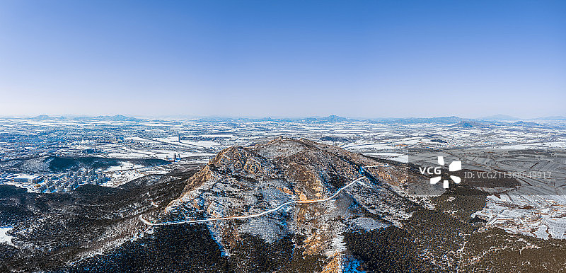 辽宁省葫芦岛市兴城市首山冬日雪景图片素材