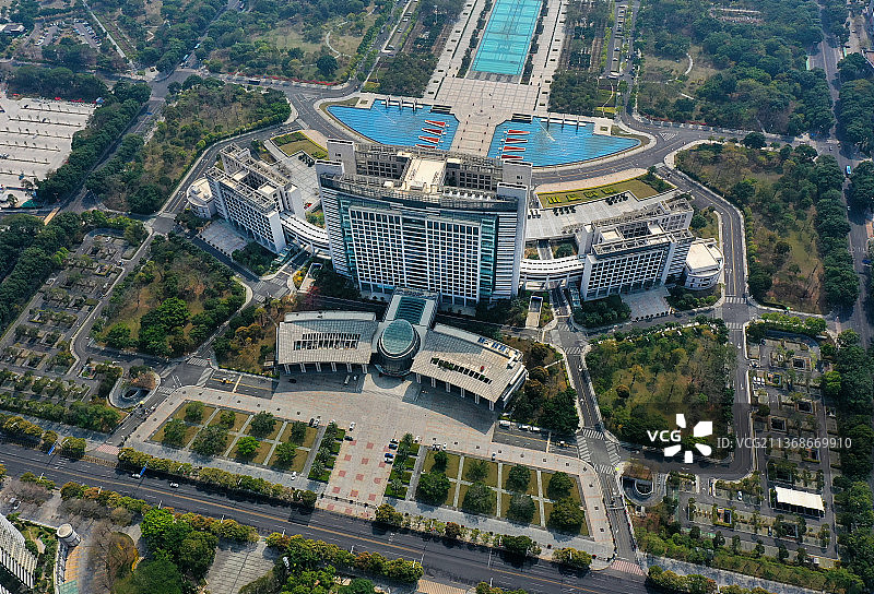 广东省东莞市中心广场和新地标民盈国贸中心航拍图片素材