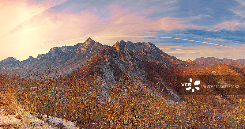 《丹东风光--凤凰山东侧山峰景色》图片素材