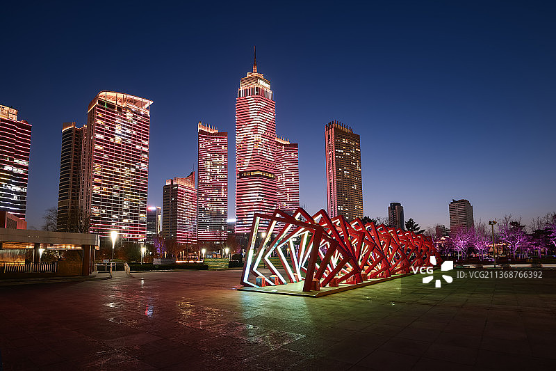 山东烟台滨海广场虎年夜景图片素材