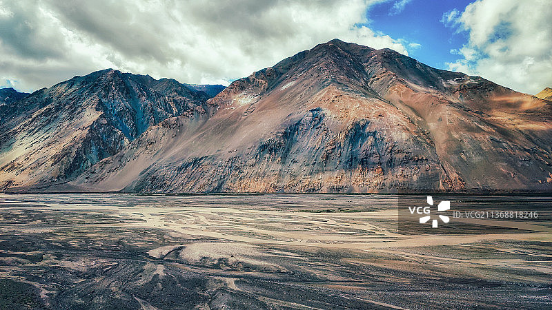 新藏线的山川河流图片素材
