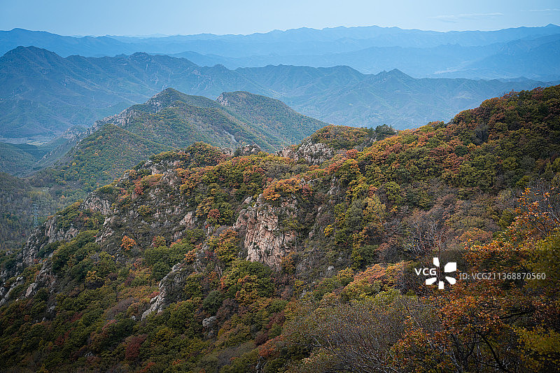 秋季绵延的山脉图片素材