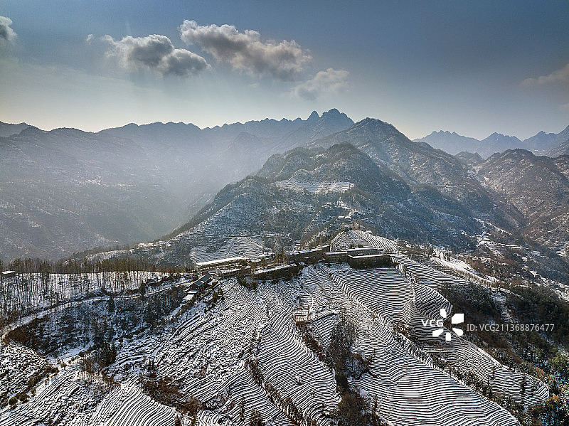 武当山八仙观茶场雪景图片素材