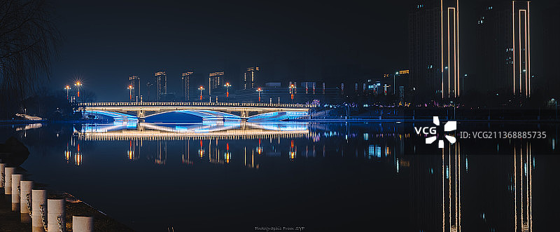 夜色中的桥 拼片 堆栈图片素材