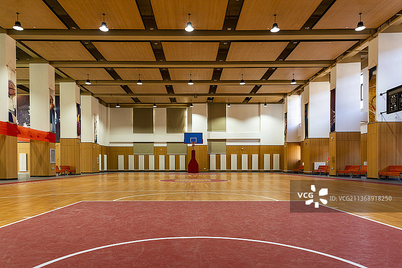 室内篮球比赛场地篮球俱乐部图片素材