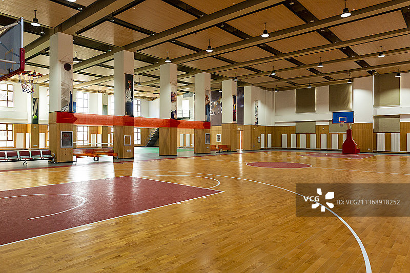 室内篮球比赛场地篮球俱乐部图片素材
