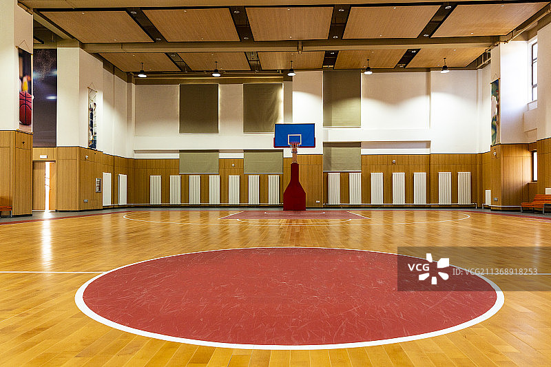 室内篮球比赛场地篮球俱乐部图片素材