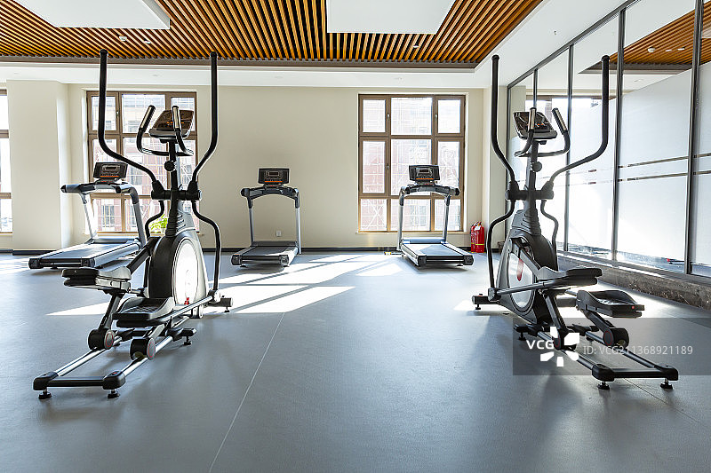 室内健身器材健身房图片素材