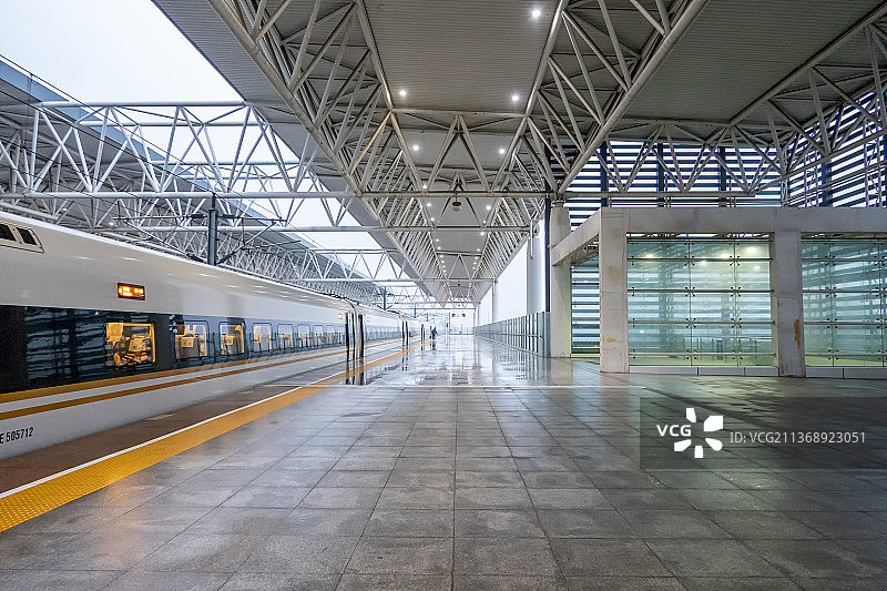 杭州临平南站高铁站图片素材