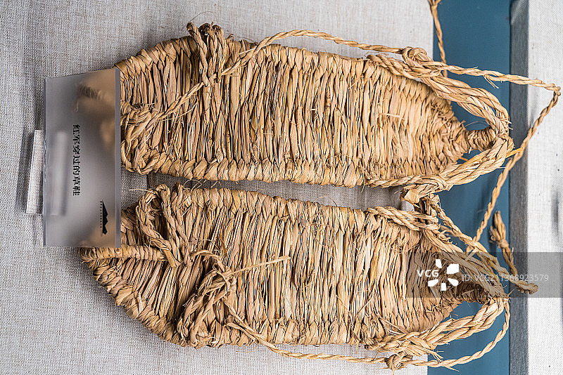 红军 百丈关 纪念馆 文物 室内 静物  草鞋 鞋子 艰苦图片素材