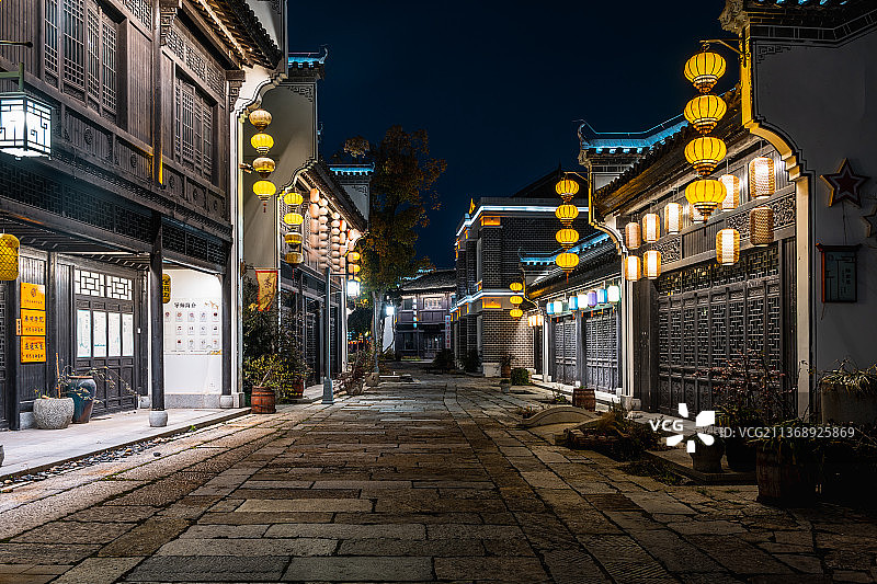 鸠兹古镇新年灯光秀图片素材