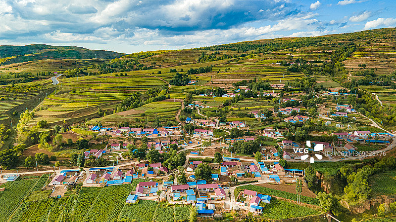 宁夏南部六盘山旱作梯田图片素材