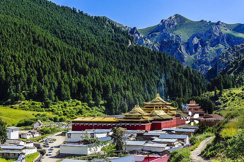 中国四川阿坝郎木寺图片素材