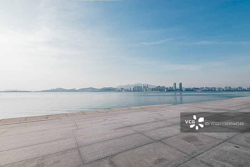 早晨的海边公园图片素材