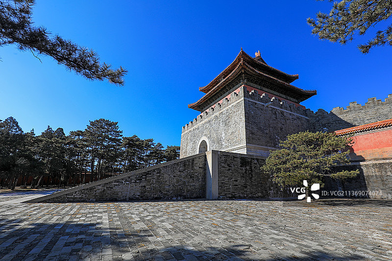 河北遵化清东陵裕陵（乾隆）方城明楼图片素材