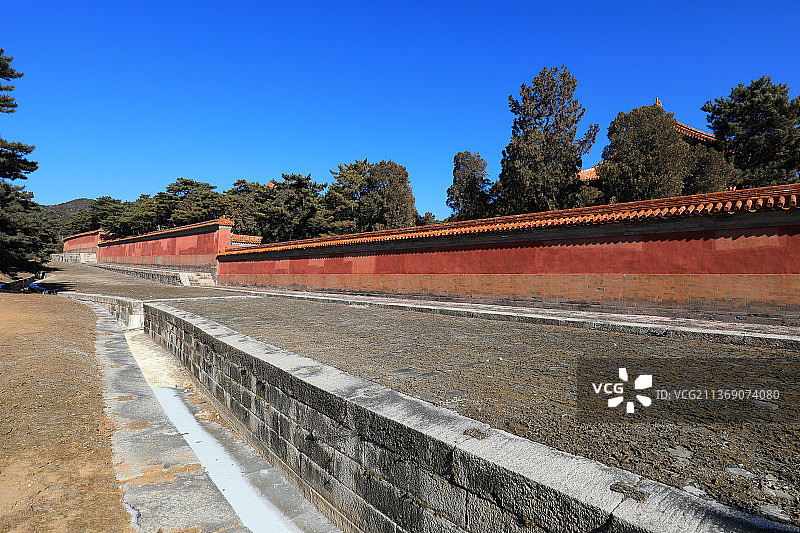 河北遵化清东陵裕陵（乾隆）红墙图片素材