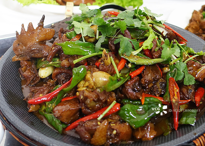 山东枣庄特色美食辣子鸡图片素材